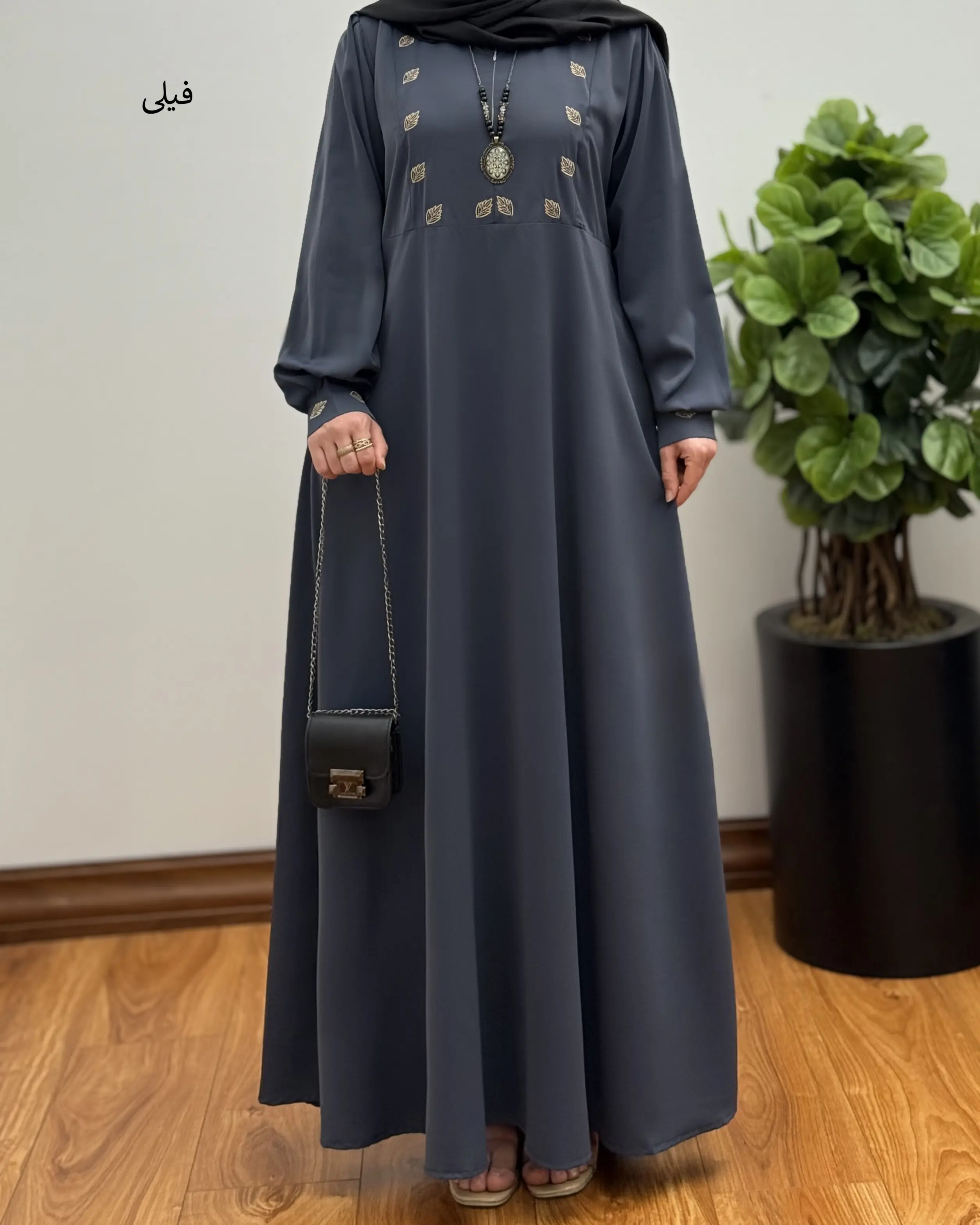 مانتو عبایی سوپر کلوش الیزه مدل برگی